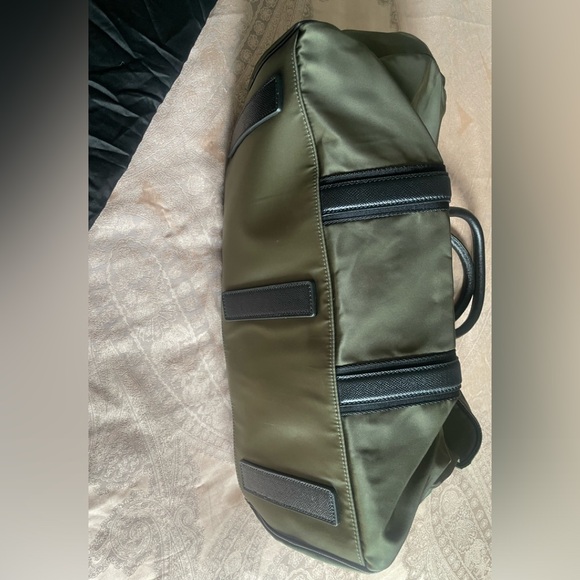 Dolce & Gabbana Unisex Green Nylon/Leather Duffle Bag - Picture 5 of 16